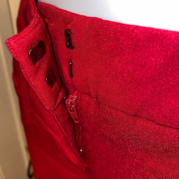 A. Byer 2 piece womens suit. Pre-owned great condition. A must see! - Picture 5 of 13